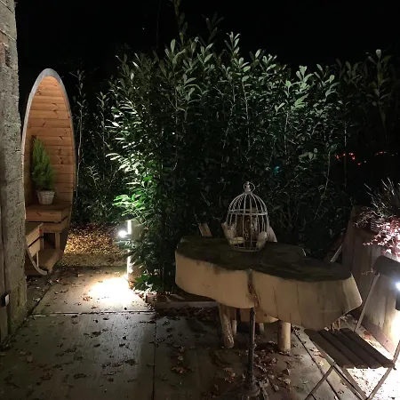 Boutique - Sauna And Jacuzzi - El Clandestino * Érezée