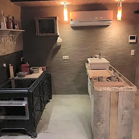 Boutique - Sauna And Jacuzzi - El Clandestino Lodge Érezée